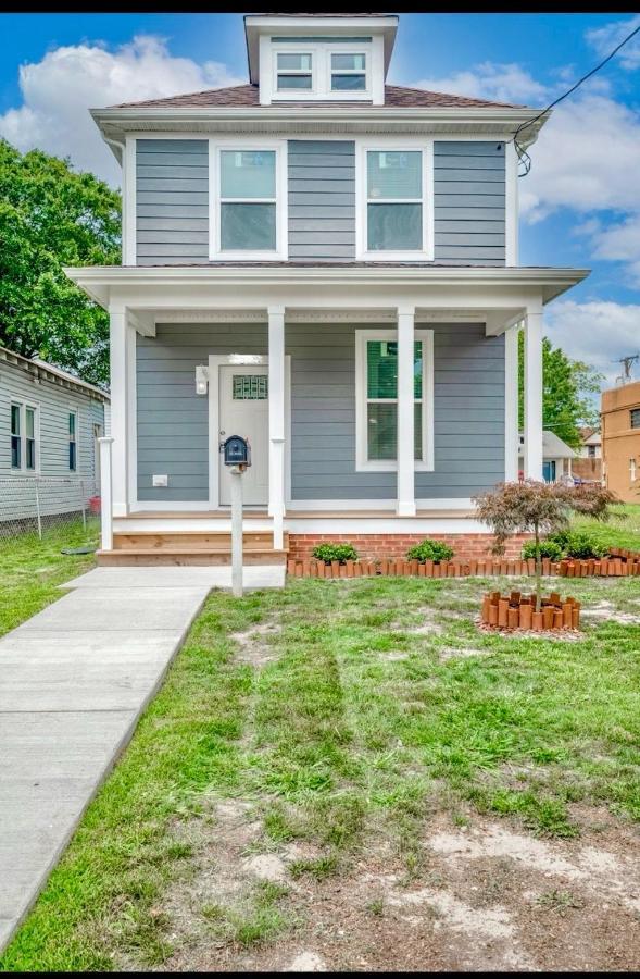 Villa The Chesapeake Gray Norfolk Exterior foto